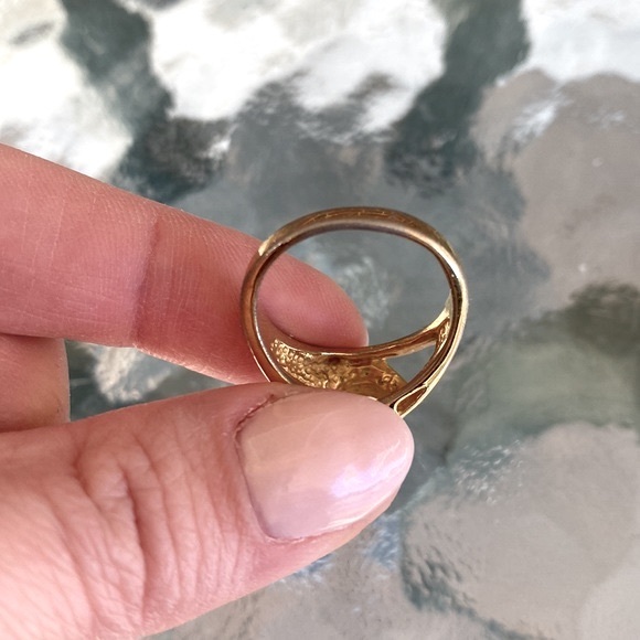 Gold Tone Round Cut Crystal Ring, Size 8 - Picture 14 of 15